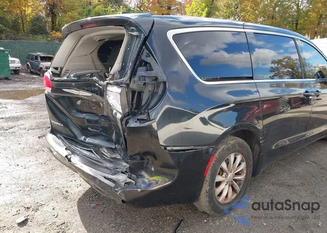 2017 Chrysler Pacifica Touring из США, поврежденный, VIN 2C4RC1DG5HR529473